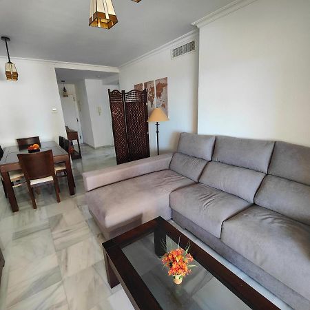Gran Apartamento Cerca De La Playa Con Piscina En El Centro فوينخيرولا المظهر الخارجي الصورة
