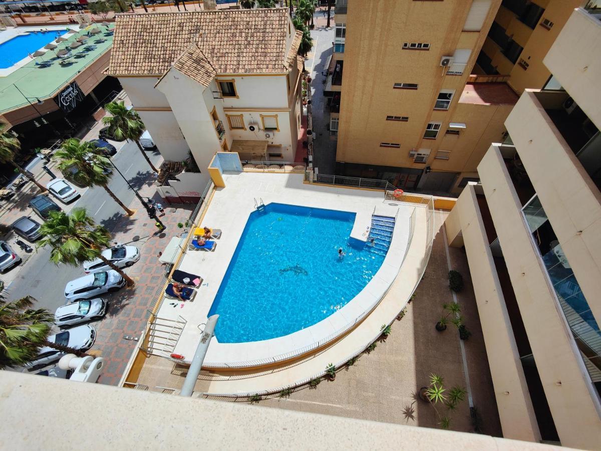 Gran Apartamento Cerca De La Playa Con Piscina En El Centro فوينخيرولا المظهر الخارجي الصورة